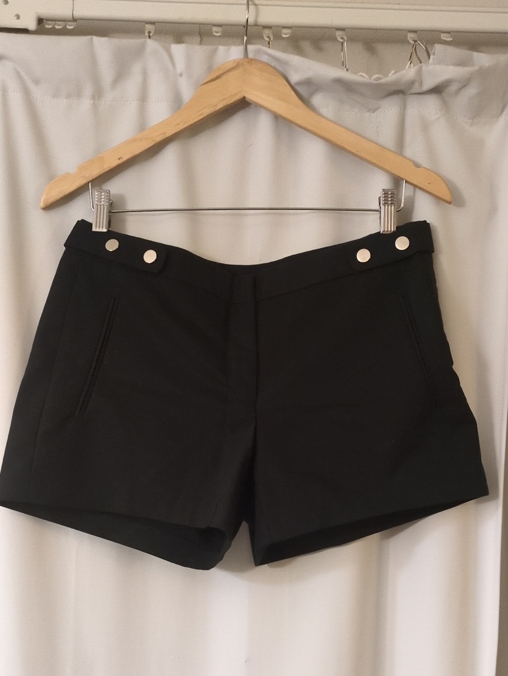 Zara Women’s Black Tailored Button-Accent Shorts
